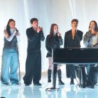 Pablo Alborán junto a los concursantes de Operación Triunfo 2025