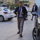 El presidente en funciones de la Generalitat valenciana, Carlos Mazón, llega al Palau de la Generalitat, a 26 de noviembre de 2025