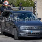 Efectivos de la Guardia Civil y de la Policía Nacional durante un registro por parte de la Guardia Civil de la sede de la aerolínea Plus Ultra,