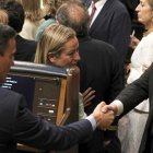Pedro Sánchez saluda a Oriol Junqueras