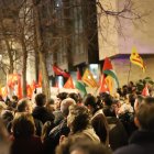 Manifestación de Podemos en Valencia ante el consulado de EEUU en defensa de Maduro