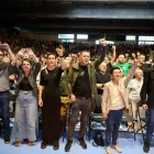 Xabier Iraola, a la derecha de la imagen, participa junto a Otegi y otros miembros de Sortu en un acto de homenaje a 'Txiki' y Otaegi en el pabellón Anaitusuna de Pamplona