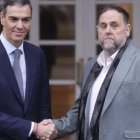 Pedro Sánchez recibe en la Moncloa a Oriol Junqueras