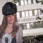 Un cartel de Begoña Gómez en los Juzgados de Plaza de Castilla.