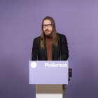 (Foto de ARCHIVO)
El secretario de organización y portavoz de Podemos, Pablo Fernández, ofrece una rueda de prensa en la sede de Podemos, a 22 de diciembre de 2025, en Madrid (España). Podemos e IU han logrado romper en Extremadura, con su coalición sin Sumar, la tendencia descendente a nivel electoral que arrastraba la izquierda alternativa desde hace seis años. Logran una subida notable de tres escaños en relación a las últimas elecciones al pasar de cuatro a siete, aunque irrelevante en términos de gobernabilidad ante la mayoría de PP y Vox.

Diego Radamés / Europa Press
22 DICIEMBRE 2025;PODEMOS;ELECCIONES;EXTREMADURA;RUEDA DE PRENSA;MADRID;IRENE DE MIGUEL;IU;UNIDAS PODEMOS;SUBIDA
22/12/2025