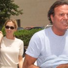 Miranda Rijnsburger, en "shock" tras las acusaciones contra Julio Iglesias