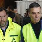Pedro Sánchez y Óscar Puente, el pasado lunes en Adamuz.