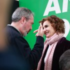La secretaria general del PSOE-A, María Jesús Montero, junto a su antecesor en el cargo, Juan Espadas.