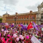Imágenes de la concentración convocada por la asociación Amama frente a San Telmo en el pasado mes de octubre.
