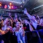 (Foto de ARCHIVO)
Centenares de espectadores durante una actuación del cantante argentino Duki, en el Estadio Santiago Bernabéu, a 8 de junio de 2024, en Madrid (España). Duki comienza su gira europea hoy en España, donde presenta su gira ‘ADA Tour’. El cantante de trap actúa ante 65.000 personas e interpreta éxitos como ‘Si te Sentís Sola’, single que le llevó a lo más alto de la escena argentina.

Ricardo Rubio / Europa Press
08 JUNIO 2024;CONCIERTO;DUKI;BERNABÉU;TRAP;CANTANTE;MÚSICA;ADA TOUR;GIRA;
08/6/2024