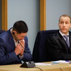 (Foto de ARCHIVO)
El acusado junto a su abogado durante un juicio en la Audiencia de Burgos, a 2 de febrero de 2026, en Burgos, Castilla y León (España). La Audiencia de Burgos acoge desde hoy el juicio con jurado popular por la muerte del joven vallisoletano Sergio Delgado, fallecido el 24 de febrero de 2024 al recibir un puñetazo en pleno rostro tras identificarse como vallisoletano mientras participaba en una despedida de soltero en la capital burgalesa. La Fiscalía y la acusación particular se presentan con las peticiones de 12 y 20 años de cárcel, respectivamente, por un delito, por el mismo orden, de homicidio doloso y de asesinato.

Tomás Alonso / Europa Press
02 FEBRERO 2026;PIXELADA
02/2/2026