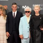 Begoña Gómez, Pedro Sánchez, Pedro Almodóvar y Tilda Swinton, en el Festival de Cine de San Sebastián