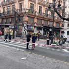 Arbol caído por el viento en pleno centro de Valencia
