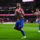 MADRID, SPAIN - FEBRUARY 12: Antoine Griezmann of Atletico de Madrid celebrates scoring his team's second goal during the Copa Del Rey Semi-Final First Leg match between Atletico de Madrid and FC Barcelona at Riyadh Air Metropolitano on February 12, 2026 in Madrid, Spain.  (Photo by Angel Martinez/Getty Images)