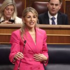 La vicepresidenta segunda y ministra de Trabajo y Economía Social, Yolanda Díaz, interviene durante una sesión de control al Gobierno, en el Congreso de los Diputados, a 18 de febrero de 2026, en Madrid (España). El Gobierno se enfrenta a una nueva sesión de control en el Congreso en la que responderá a las preguntas de la oposición sobre Sanidad, Trabajo o Igualdad, entre otras cuestiones. Además, el Gobierno se enfrenta a las interpelaciones urgentes sobre deterioro y a la insuficiencia estructural del servicio de Rodalies en la Comunidad Valenciana, la política migratoria del Gobierno de España o la falta de Presupuestos Generales del Estado.

Eduardo Parra / Europa Press
18/2/2026