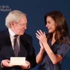 Fernando Ónega con la Reina Letizia en una de sus últimas fotos públicas.