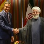 El presidente del Gobierno Pedro Sánchez, junto al presidente de Irán, Hassan Rohani.