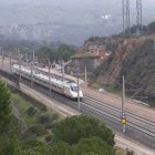 Tren circulando a la altura de Adamuz, Córdoba.