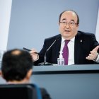 El exministro de Cultura y Deporte, Miquel Iceta, interviene en una comparecencia en Moncloa, a 15 de febrero de 2022.
