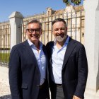 Manuel Gavira y Santiago Abascal

REMITIDA / HANDOUT por VOX
Fotografía remitida a medios de comunicación exclusivamente para ilustrar la noticia a la que hace referencia la imagen, y citando la procedencia de la imagen en la firma
26/3/2026
