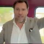 Óscar Puente en el vídeo que se ha grabado desde un tren