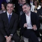 El director de Eldiario.es, Ignacio Escolar, con Pedro Sánchez