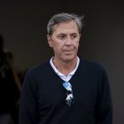 Paco González, llegando al tanatorio para despedir a Pepe Domingo Castaño.