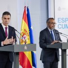 El presidente del Gobierno, Pedro Sánchez y el director general de la Organización Mundial de la Salud (OMS), Tedros Adhanom