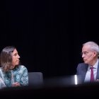 El secretario de Estado de Hacienda, Jesús Gascón, y la presidenta de la Asociación de Inspectores del Estado, Ana de la Herrán, en el Congreso del colectivo en Salamanca.
REMITIDA / HANDOUT por INSPECTORES DE HACIENDA DEL ESTADO.
24/10/2025