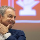 El expresidente del Gobierno José Luis Rodríguez Zapatero, durante la celebración del 40 Aniversario de la constitución de Izquierda Socialista del PSOE.