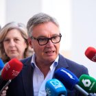 El portavoz de Vox en Andalucía, Manuel Gavira, este jueves en el Parlamento.