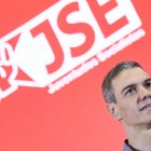El secretario general del PSOE y presidente del Gobierno, Pedro Sánchez, durante la clausura del 27º Congreso de JSE en la sede UGT Madrid.
