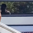 Daniel Sancho, en el coche policial en Tailandia.