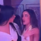 Lola Lolita discute con otra asistente en el concierto de Bad Bunny
