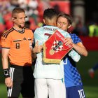 Cristiano y Modric se abrazan antes del Portugal-Croacia