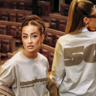 Marina Riverss y Sara Fructuosos presentan la colección DMOCRACIA