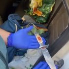 Cuchillo intervenido por la Guardia Civil en registros realizados en relación con el doble crimen de Mjas.
