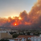 Imagen del incendio de Los Gallardos, desde la localidad de Garrucha, en Almería.