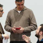 Pedro Sánchez y Félix Bolaños junto al director de gabinete de Sánchez, Diego Rubio.