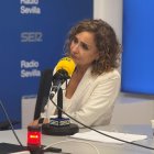 La secretaria general del PSOE-A, María Jesús Montero, en una entrevista en la Cadena SER.