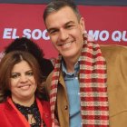 Aicha El Gourgi con Pedro Sánchez