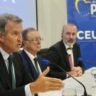 Alberto Núñez Feijóo en su visita a Ceuta junto a Manfred Weber y Juan Jesús Vivas