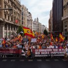 Cientos de personas portan pancarta con lema 'La corrupción tiene un precio. No más impunidad. Dimisión y elecciones ya' durante una manifestación para expresar apoyo a Ceuta y exigir la celebración de elecciones generales, a 26 de septiembre de 2026, en Madrid (España). La movilización ha sido convocada por Sociedad Civil Española (SCE), que aglutina a más de 150 asociaciones civiles, bajo el lema 'Por la dignidad de España. II marcha por la dignidad. Elecciones ya. ¡En defensa de España! ¡Con Ceuta y Melilla!’.

Matias Chiofalo / Europa Press
26 SEPTIEMBRE 2026 MANIFESTACIÓN
26/9/2026