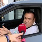 Juan Luis Galiacho hablando con la prensa.