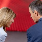 El presidente del Gobierno, Pedro Sánchez, y la vicepresidenta segunda y ministra de Trabajo y Economía Social, Yolanda Díaz
