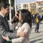 El presidente Juanma Moreno y Marta Bosquet, ex presidenta del Parlamento, en una imagen de 2020.