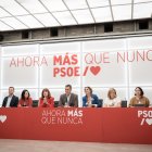 (Foto de ARCHIVO)
El presidente del Gobierno y secretario general del PSOE, Pedro Sánchez, preside la reunión de la Comisión Ejecutiva Federal (CEF) del PSOE, en la sede del PSOE en Ferraz, a 5 de octubre de 2026, en Madrid (España). Sánchez ha anunciado hoy que disuelve las Cortes y convoca elecciones generales para el próximo 29 de noviembre.

Diego Radamés / Europa Press
05/10/2026