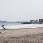 Bañistas en la playa de Massalfassar