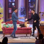 El presidente del Gobierno, Pedro Sánchez, en el programa 'La Revuelta' junto al presentador David Broncano

REMITIDA / HANDOUT por TVE
Fotografía remitida a medios de comunicación exclusivamente para ilustrar la noticia a la que hace referencia la imagen, y citando la procedencia de la imagen en la firma
22/10/2026