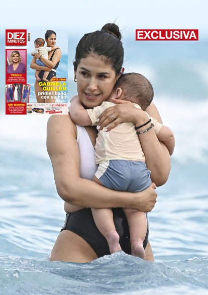 Gabriela Guillén en la portada de Diez Minutos con su bebé.